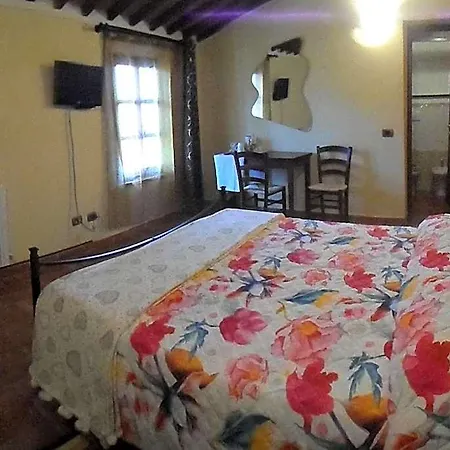 伊尔波佐迪圣安德烈亚住宿加早餐旅馆 锡耶纳