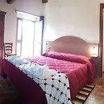 Il Pozzo Di Sant'andrea Frühstückspension